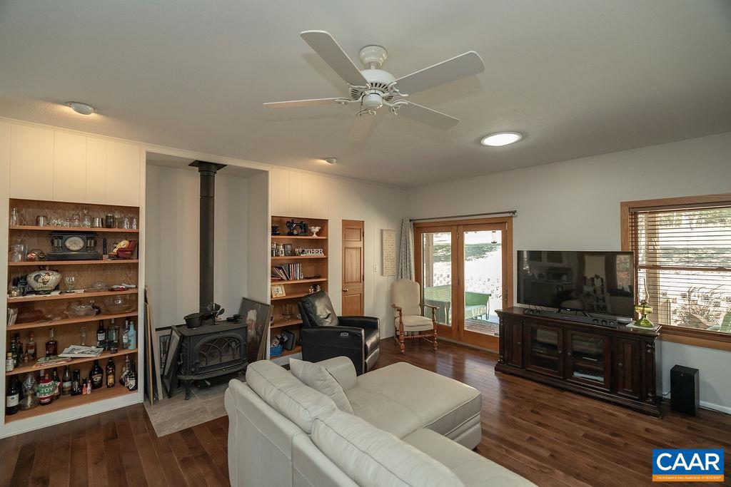374 WHITE OAK DR, PALMYRA, Virginia 22963, 3 Bedrooms Bedrooms, ,2 BathroomsBathrooms,Residential,For sale,374 WHITE OAK DR,666320 MLS # 666320