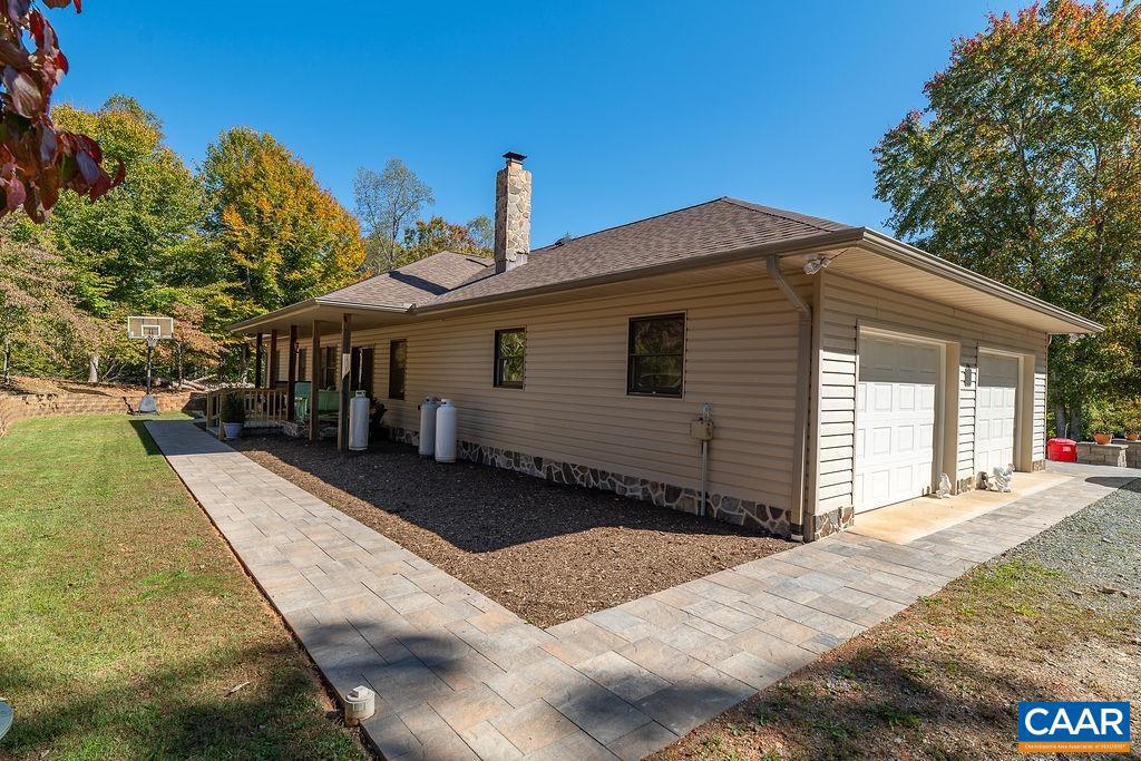 374 WHITE OAK DR, PALMYRA, Virginia 22963, 3 Bedrooms Bedrooms, ,2 BathroomsBathrooms,Residential,For sale,374 WHITE OAK DR,666320 MLS # 666320