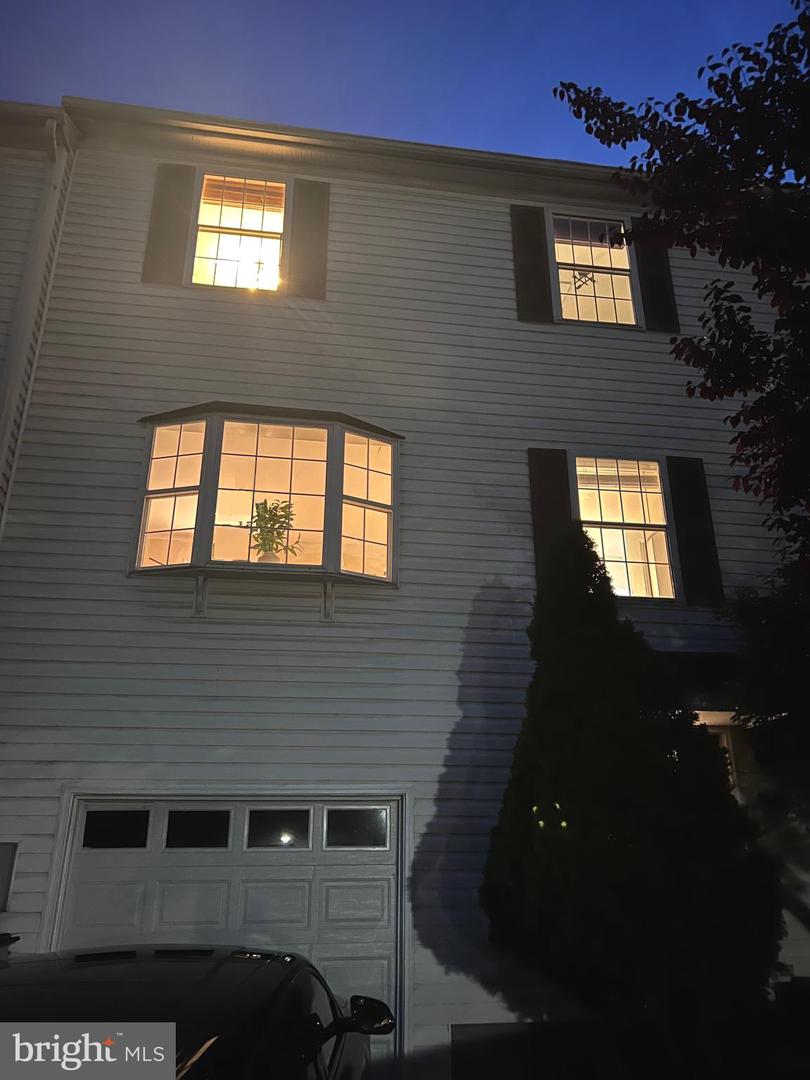 2691 24TH RD S, ARLINGTON, Virginia 22206, 3 Bedrooms Bedrooms, ,3 BathroomsBathrooms,Residential,For sale,2691 24TH RD S,VAAR2060128 MLS # VAAR2060128