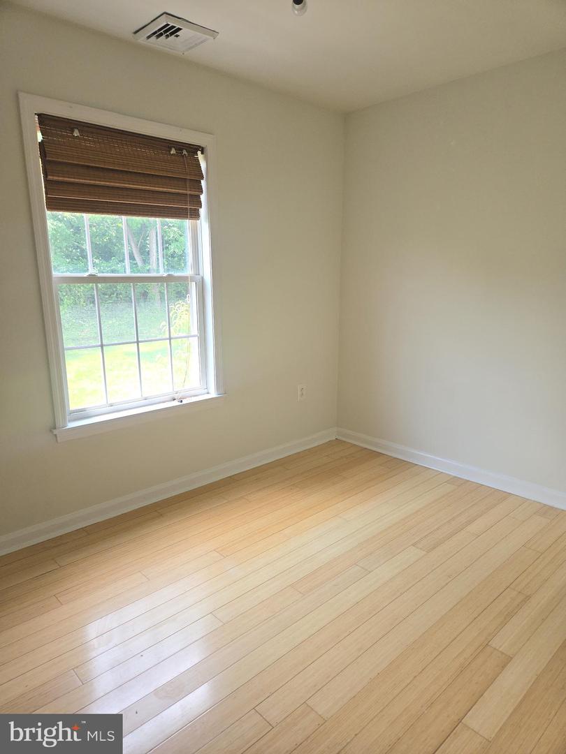 2691 24TH RD S, ARLINGTON, Virginia 22206, 3 Bedrooms Bedrooms, ,3 BathroomsBathrooms,Residential,For sale,2691 24TH RD S,VAAR2060128 MLS # VAAR2060128