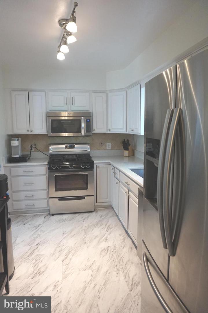2691 24TH RD S, ARLINGTON, Virginia 22206, 3 Bedrooms Bedrooms, ,3 BathroomsBathrooms,Residential,For sale,2691 24TH RD S,VAAR2060128 MLS # VAAR2060128