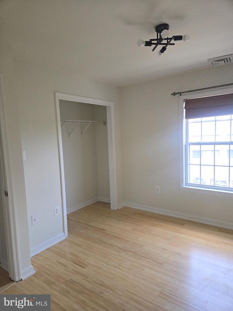 2691 24TH RD S, ARLINGTON, Virginia 22206, 3 Bedrooms Bedrooms, ,3 BathroomsBathrooms,Residential,For sale,2691 24TH RD S,VAAR2060128 MLS # VAAR2060128
