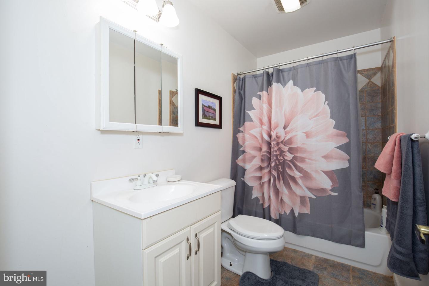 120 TWIN HARBOR RD, REEDVILLE, Virginia 22539, 4 Bedrooms Bedrooms, ,3 BathroomsBathrooms,Residential,For sale,120 TWIN HARBOR RD,VANV2001670 MLS # VANV2001670