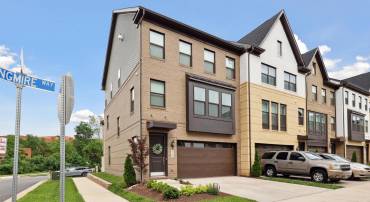 4901 LONGMIRE WAY, CHANTILLY, Virginia 20151, 4 Bedrooms Bedrooms, ,3 BathroomsBathrooms,Residential,For sale,4901 LONGMIRE WAY,VAFX2253136 MLS # VAFX2253136