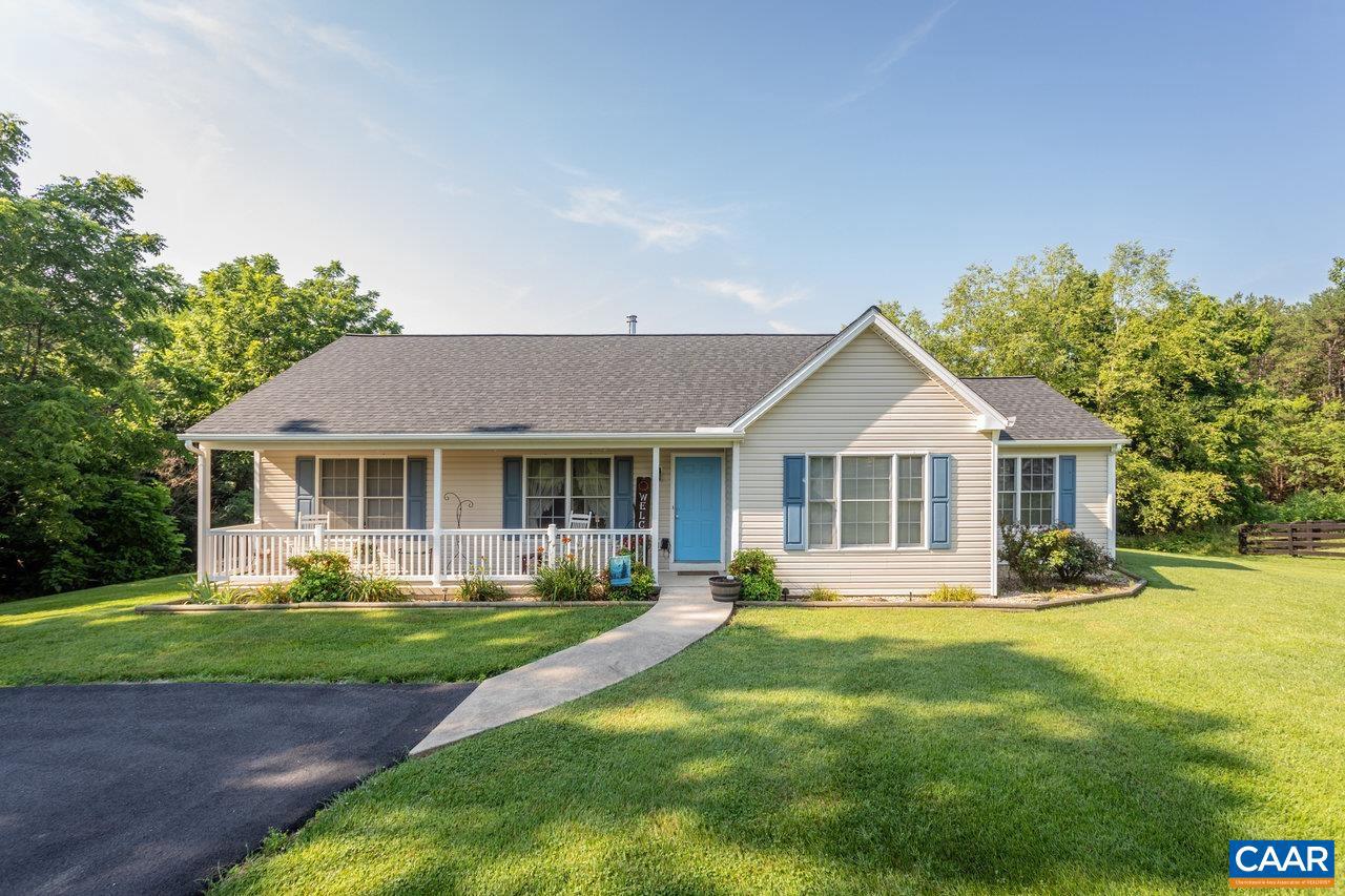 391 HERMITAGE RD, STAUNTON, Virginia 24401, 3 Bedrooms Bedrooms, ,2 BathroomsBathrooms,Residential,For sale,391 HERMITAGE RD,666339 MLS # 666339