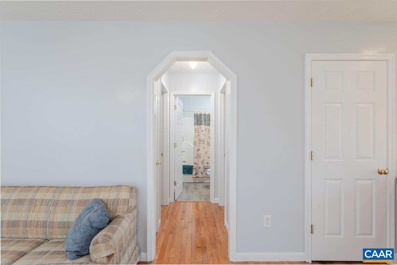 391 HERMITAGE RD, STAUNTON, Virginia 24401, 3 Bedrooms Bedrooms, ,2 BathroomsBathrooms,Residential,For sale,391 HERMITAGE RD,666339 MLS # 666339