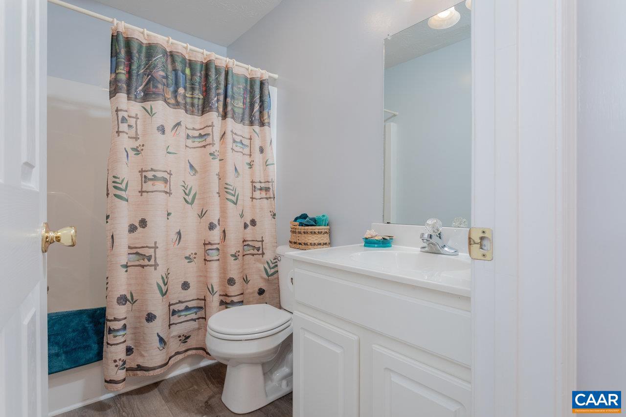 391 HERMITAGE RD, STAUNTON, Virginia 24401, 3 Bedrooms Bedrooms, ,2 BathroomsBathrooms,Residential,For sale,391 HERMITAGE RD,666339 MLS # 666339