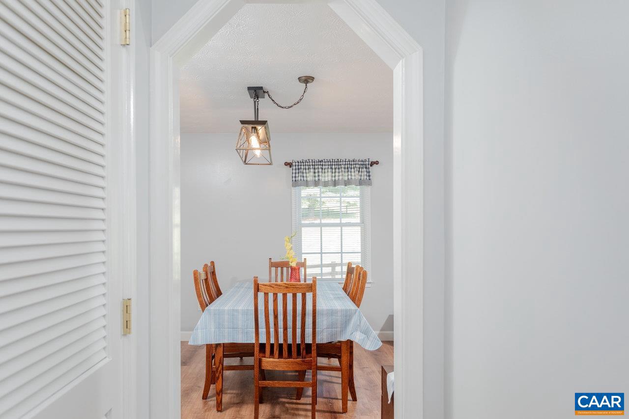 391 HERMITAGE RD, STAUNTON, Virginia 24401, 3 Bedrooms Bedrooms, ,2 BathroomsBathrooms,Residential,For sale,391 HERMITAGE RD,666339 MLS # 666339