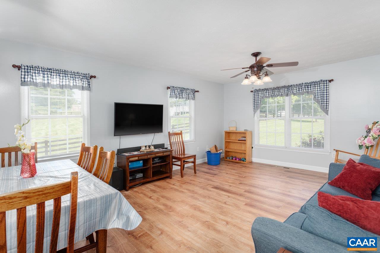391 HERMITAGE RD, STAUNTON, Virginia 24401, 3 Bedrooms Bedrooms, ,2 BathroomsBathrooms,Residential,For sale,391 HERMITAGE RD,666339 MLS # 666339