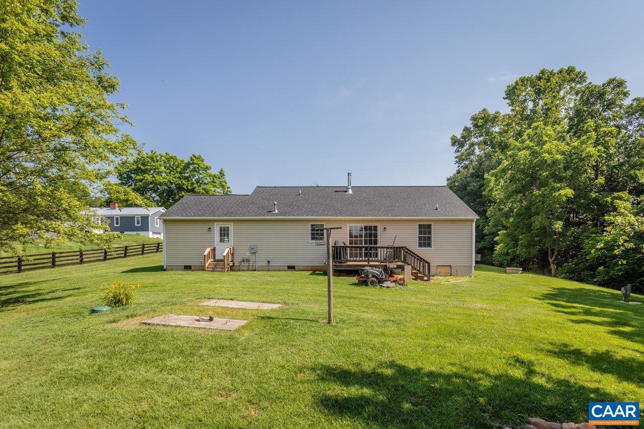 391 HERMITAGE RD, STAUNTON, Virginia 24401, 3 Bedrooms Bedrooms, ,2 BathroomsBathrooms,Residential,For sale,391 HERMITAGE RD,666339 MLS # 666339
