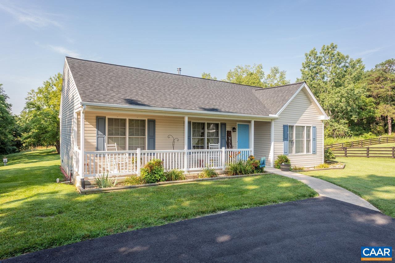 391 HERMITAGE RD, STAUNTON, Virginia 24401, 3 Bedrooms Bedrooms, ,2 BathroomsBathrooms,Residential,For sale,391 HERMITAGE RD,666339 MLS # 666339