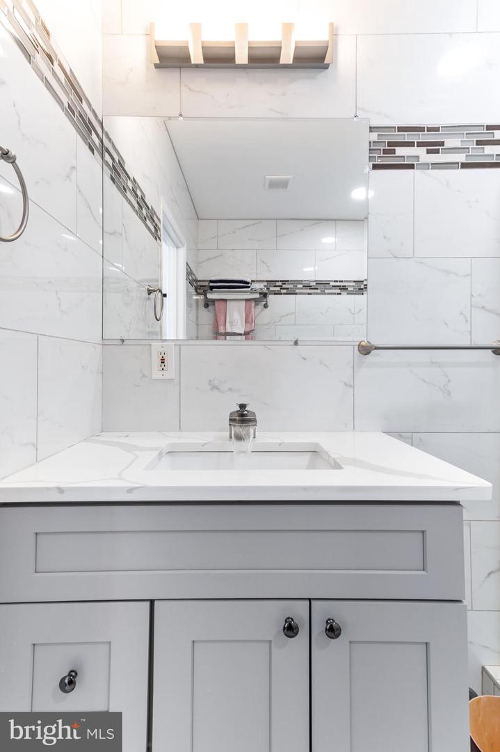 1405 MONTELLO AVE NE, WASHINGTON, District Of Columbia 20002, 4 Bedrooms Bedrooms, ,2 BathroomsBathrooms,Residential,For sale,1405 MONTELLO AVE NE,DCDC2184432 MLS # DCDC2184432