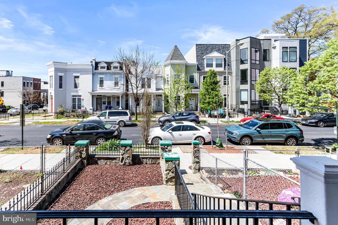 1405 MONTELLO AVE NE, WASHINGTON, District Of Columbia 20002, 4 Bedrooms Bedrooms, ,2 BathroomsBathrooms,Residential,For sale,1405 MONTELLO AVE NE,DCDC2184432 MLS # DCDC2184432