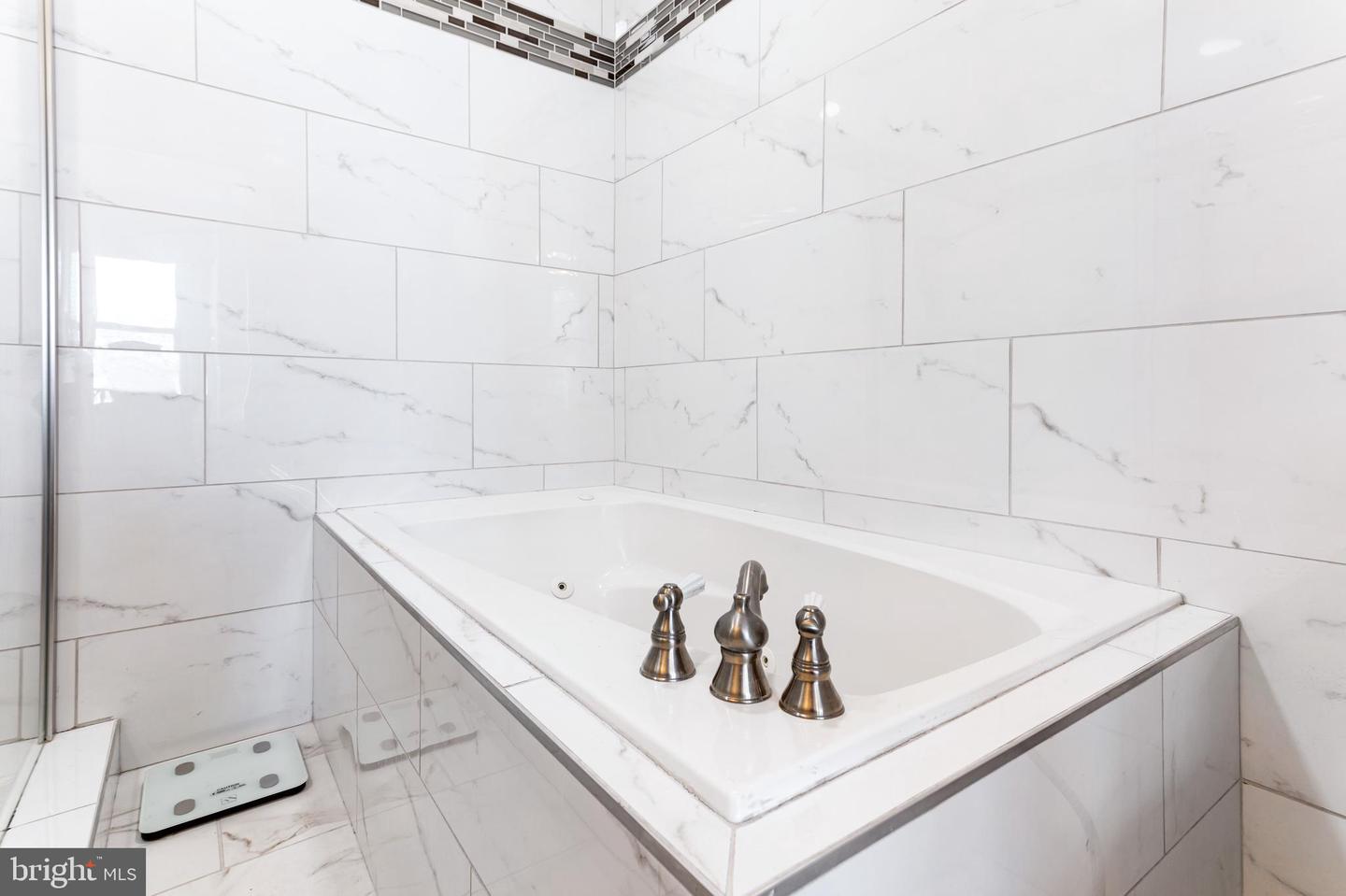 1405 MONTELLO AVE NE, WASHINGTON, District Of Columbia 20002, 4 Bedrooms Bedrooms, ,2 BathroomsBathrooms,Residential,For sale,1405 MONTELLO AVE NE,DCDC2184432 MLS # DCDC2184432