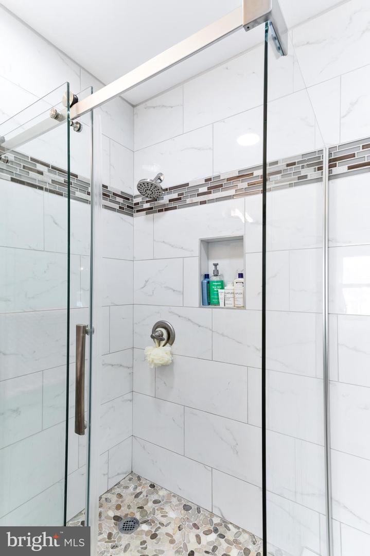 1405 MONTELLO AVE NE, WASHINGTON, District Of Columbia 20002, 4 Bedrooms Bedrooms, ,2 BathroomsBathrooms,Residential,For sale,1405 MONTELLO AVE NE,DCDC2184432 MLS # DCDC2184432