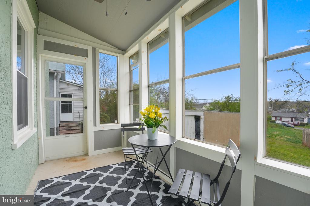 118 W EDMONDSON ST, CULPEPER, Virginia 22701, 4 Bedrooms Bedrooms, ,2 BathroomsBathrooms,Residential,118 W EDMONDSON ST,VACU2010936 MLS # VACU2010936
