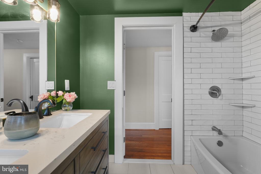 118 W EDMONDSON ST, CULPEPER, Virginia 22701, 4 Bedrooms Bedrooms, ,2 BathroomsBathrooms,Residential,118 W EDMONDSON ST,VACU2010936 MLS # VACU2010936