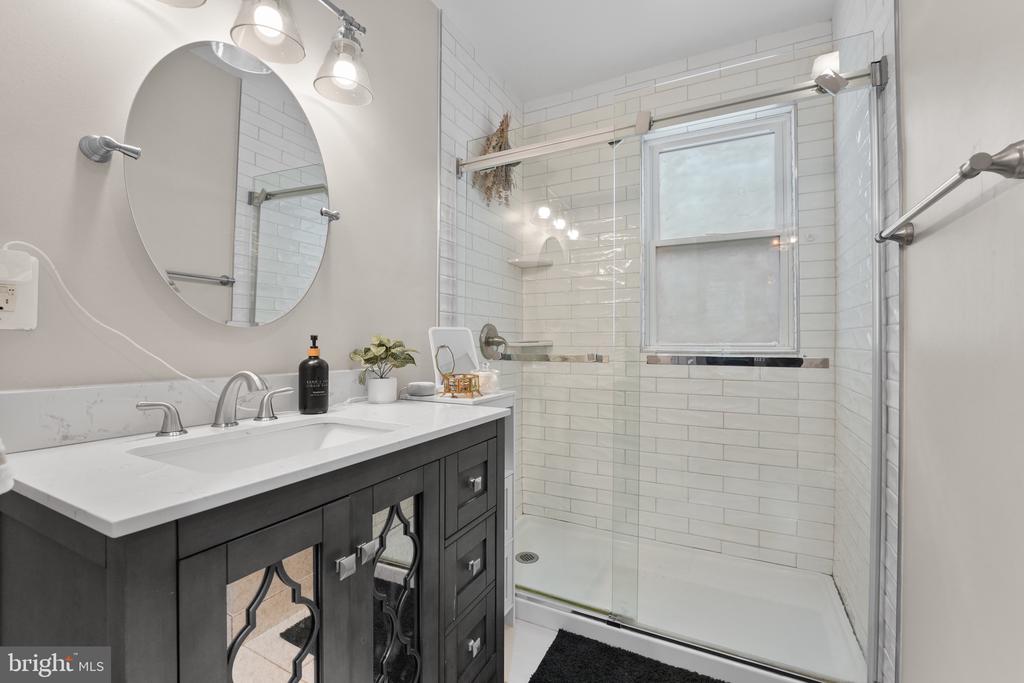 118 W EDMONDSON ST, CULPEPER, Virginia 22701, 4 Bedrooms Bedrooms, ,2 BathroomsBathrooms,Residential,118 W EDMONDSON ST,VACU2010936 MLS # VACU2010936