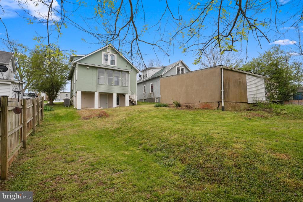 118 W EDMONDSON ST, CULPEPER, Virginia 22701, 4 Bedrooms Bedrooms, ,2 BathroomsBathrooms,Residential,118 W EDMONDSON ST,VACU2010936 MLS # VACU2010936
