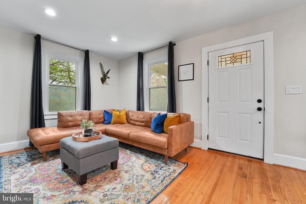 118 W EDMONDSON ST, CULPEPER, Virginia 22701, 4 Bedrooms Bedrooms, ,2 BathroomsBathrooms,Residential,118 W EDMONDSON ST,VACU2010936 MLS # VACU2010936