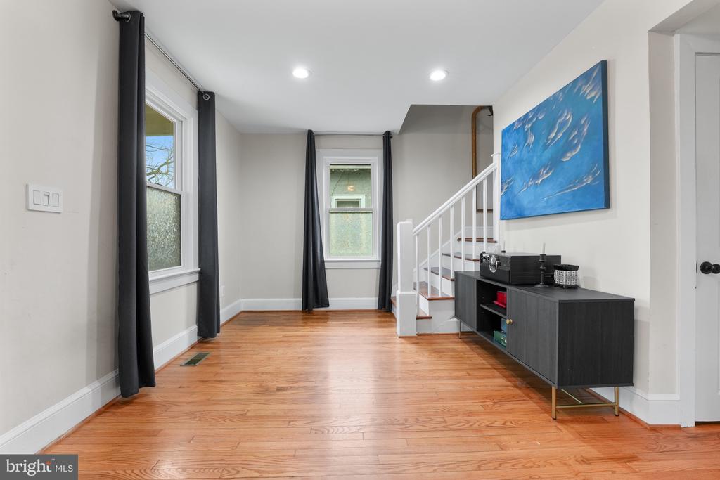 118 W EDMONDSON ST, CULPEPER, Virginia 22701, 4 Bedrooms Bedrooms, ,2 BathroomsBathrooms,Residential,118 W EDMONDSON ST,VACU2010936 MLS # VACU2010936