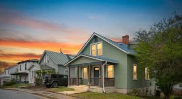 118 W EDMONDSON ST, CULPEPER, Virginia 22701, 4 Bedrooms Bedrooms, ,2 BathroomsBathrooms,Residential,118 W EDMONDSON ST,VACU2010936 MLS # VACU2010936