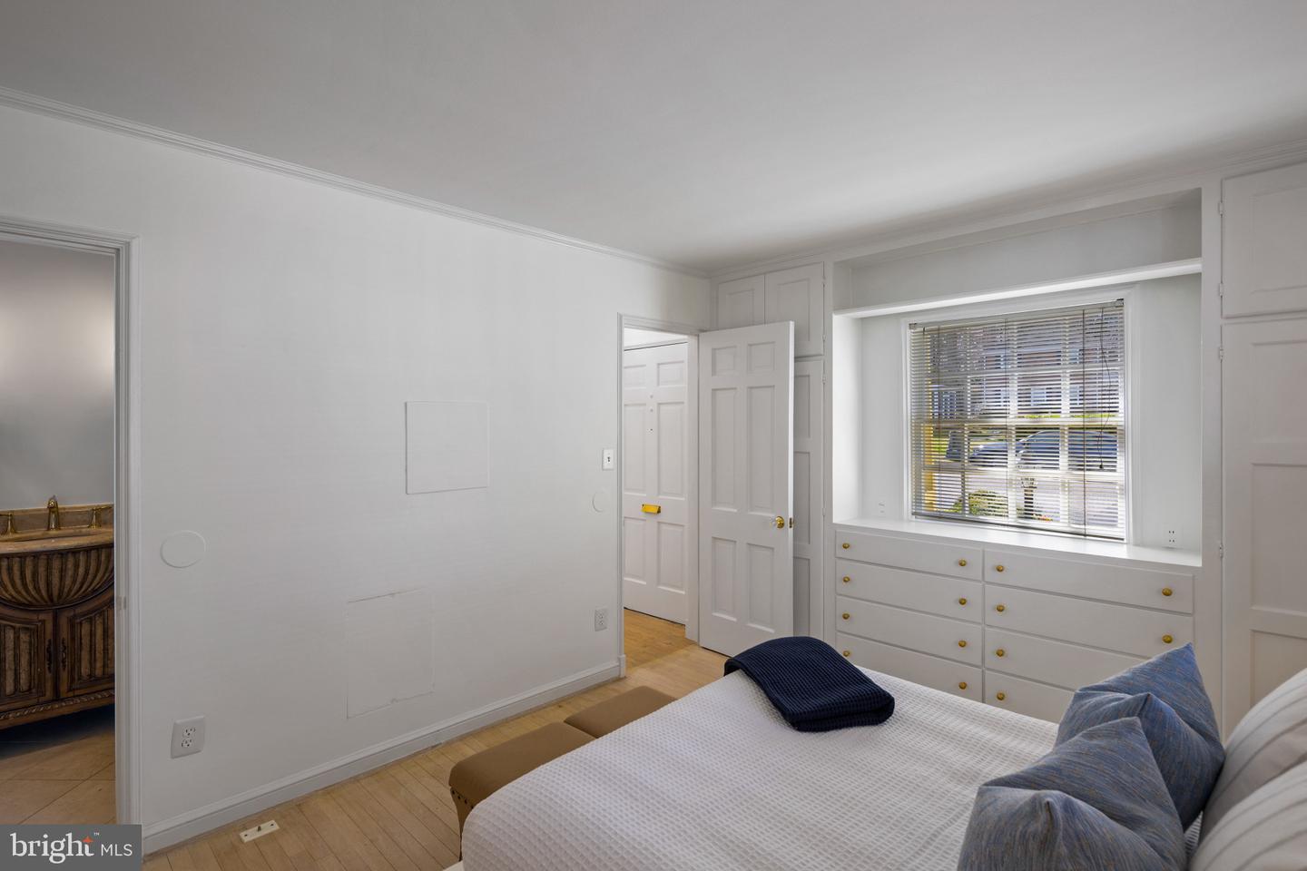 4625 TILDEN ST NW, WASHINGTON, District Of Columbia 20016, 2 Bedrooms Bedrooms, ,2 BathroomsBathrooms,Residential,For sale,4625 TILDEN ST NW,DCDC2193082 MLS # DCDC2193082
