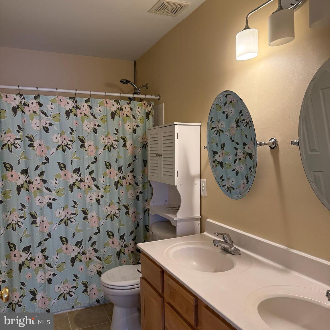 103 CLAUDE CT SE, LEESBURG, Virginia 20175, 5 Bedrooms Bedrooms, ,4 BathroomsBathrooms,Residential,For sale,103 CLAUDE CT SE,VALO2094648 MLS # VALO2094648
