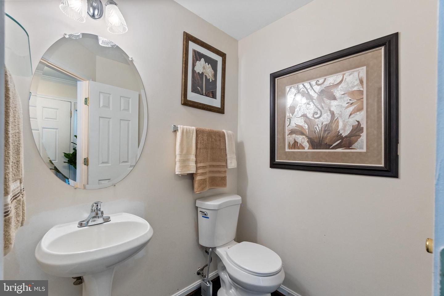 12457 EVEREST PEAK LN, WOODBRIDGE, Virginia 22192, 3 Bedrooms Bedrooms, ,3 BathroomsBathrooms,Residential,For sale,12457 EVEREST PEAK LN,VAPW2092902 MLS # VAPW2092902