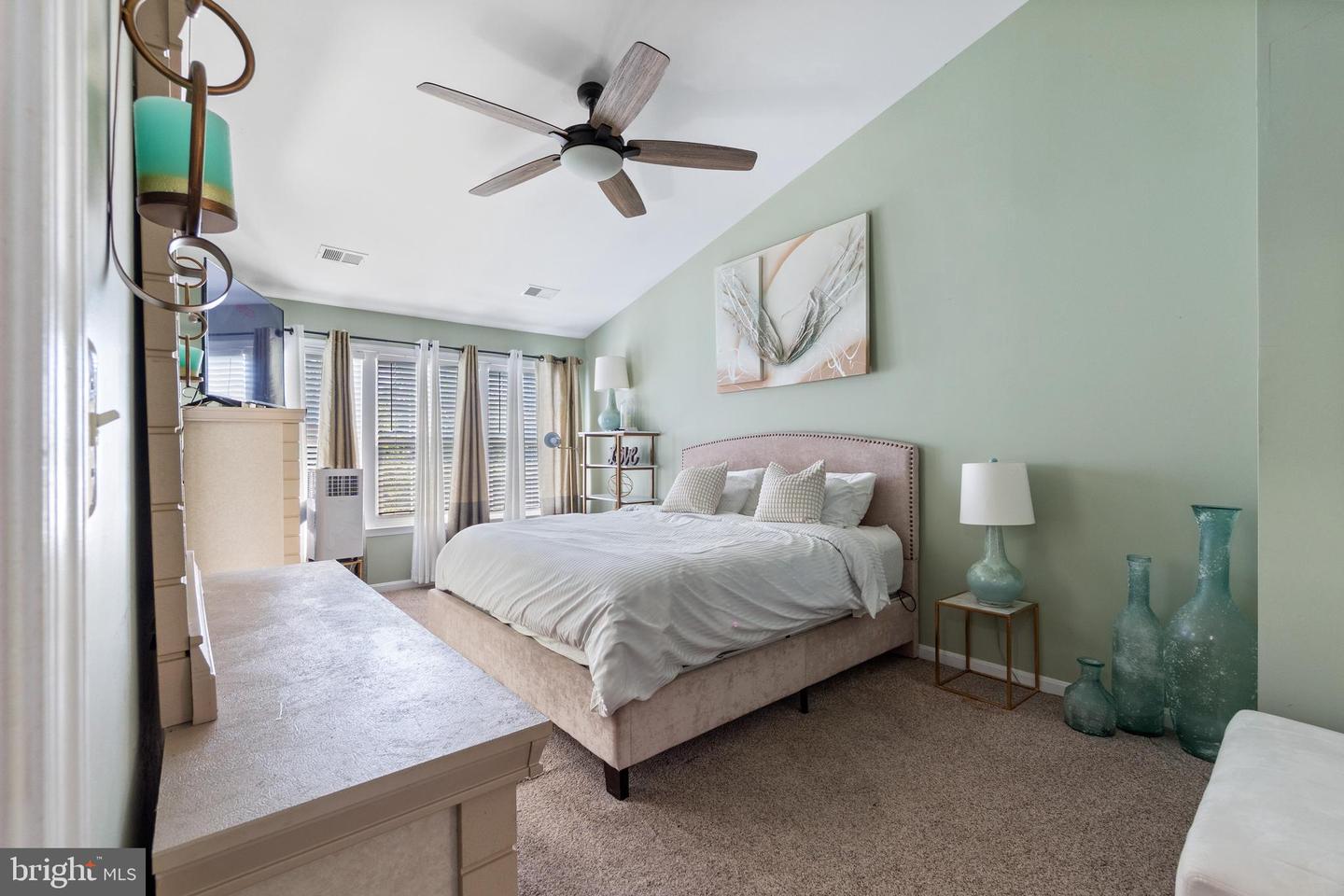 12457 EVEREST PEAK LN, WOODBRIDGE, Virginia 22192, 3 Bedrooms Bedrooms, ,3 BathroomsBathrooms,Residential,For sale,12457 EVEREST PEAK LN,VAPW2092902 MLS # VAPW2092902