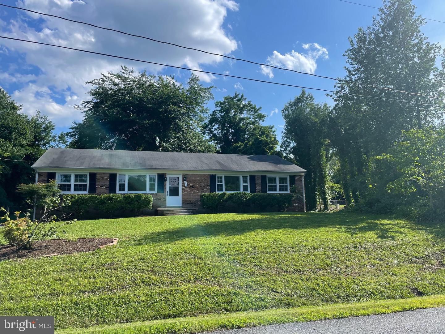 207 RIDGEMORE ST, FREDERICKSBURG, Virginia 22405, 3 Bedrooms Bedrooms, ,2 BathroomsBathrooms,Residential,For sale,207 RIDGEMORE ST,VAST2038220 MLS # VAST2038220