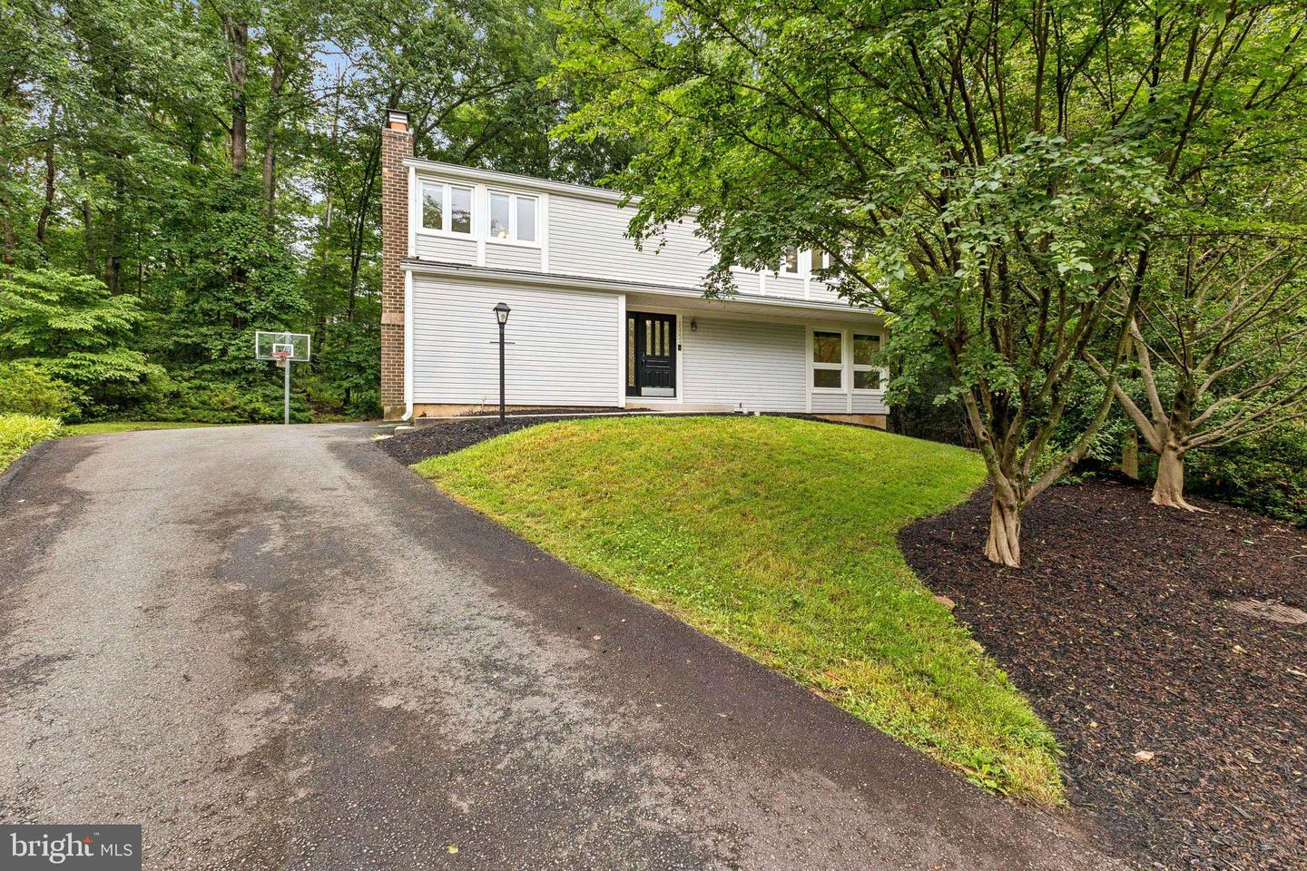 11234 HUNTING HORN LN, RESTON, Virginia 20191, 4 Bedrooms Bedrooms, ,2 BathroomsBathrooms,Residential,For sale,11234 HUNTING HORN LN,VAFX2237000 MLS # VAFX2237000