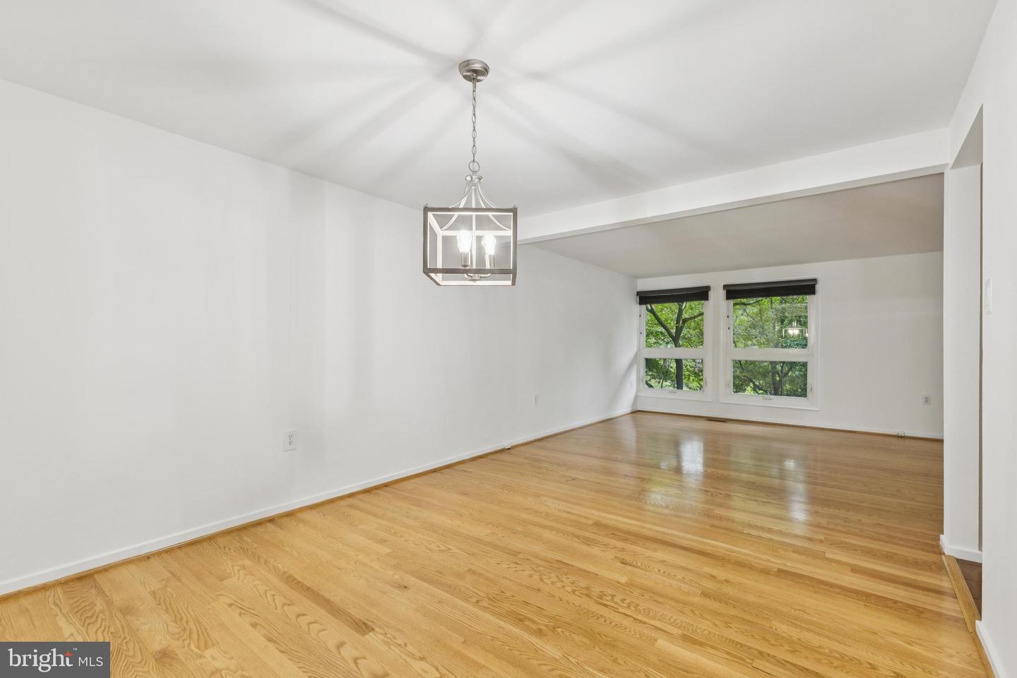 11234 HUNTING HORN LN, RESTON, Virginia 20191, 4 Bedrooms Bedrooms, ,2 BathroomsBathrooms,Residential,For sale,11234 HUNTING HORN LN,VAFX2237000 MLS # VAFX2237000