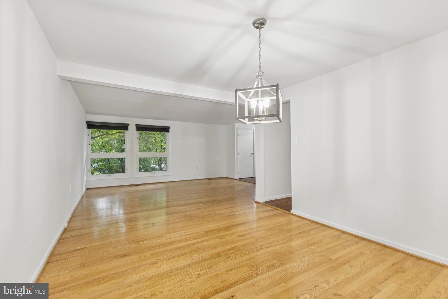 11234 HUNTING HORN LN, RESTON, Virginia 20191, 4 Bedrooms Bedrooms, ,2 BathroomsBathrooms,Residential,For sale,11234 HUNTING HORN LN,VAFX2237000 MLS # VAFX2237000