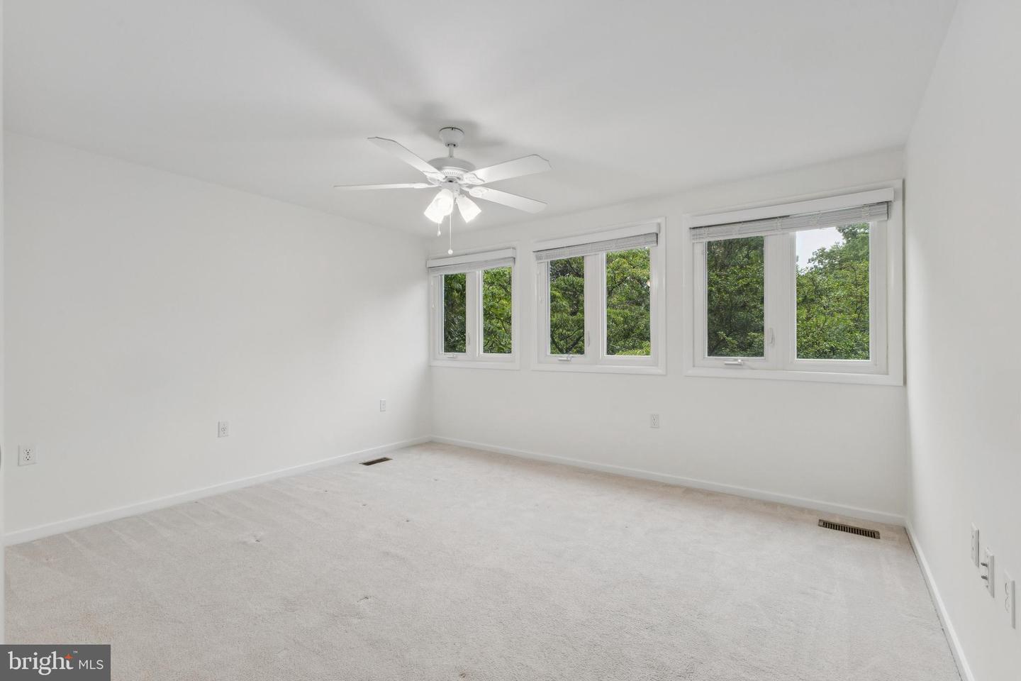 11234 HUNTING HORN LN, RESTON, Virginia 20191, 4 Bedrooms Bedrooms, ,2 BathroomsBathrooms,Residential,For sale,11234 HUNTING HORN LN,VAFX2237000 MLS # VAFX2237000