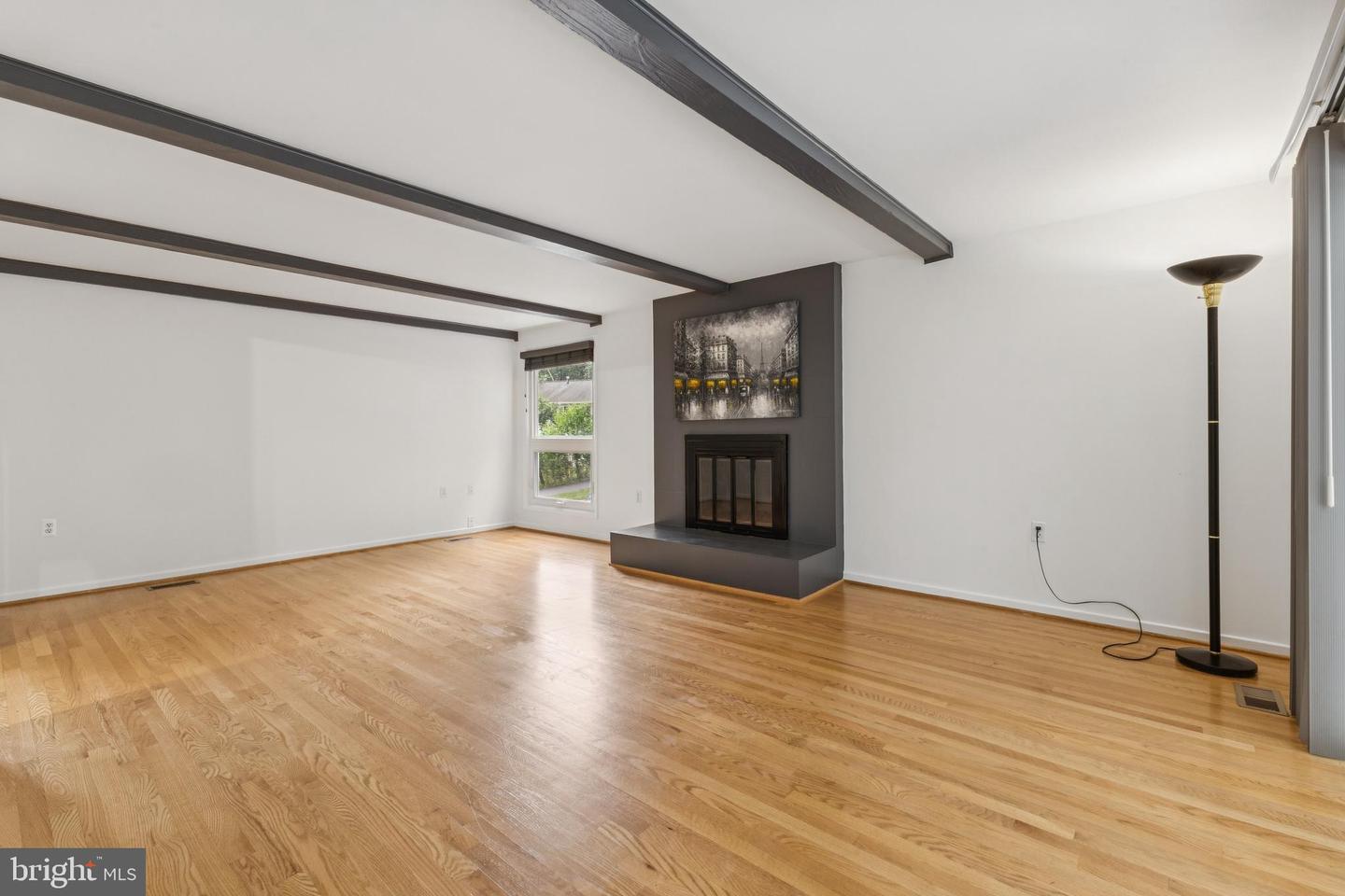 11234 HUNTING HORN LN, RESTON, Virginia 20191, 4 Bedrooms Bedrooms, ,2 BathroomsBathrooms,Residential,For sale,11234 HUNTING HORN LN,VAFX2237000 MLS # VAFX2237000