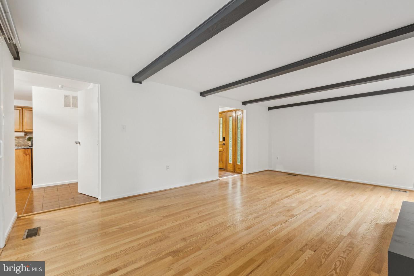 11234 HUNTING HORN LN, RESTON, Virginia 20191, 4 Bedrooms Bedrooms, ,2 BathroomsBathrooms,Residential,For sale,11234 HUNTING HORN LN,VAFX2237000 MLS # VAFX2237000