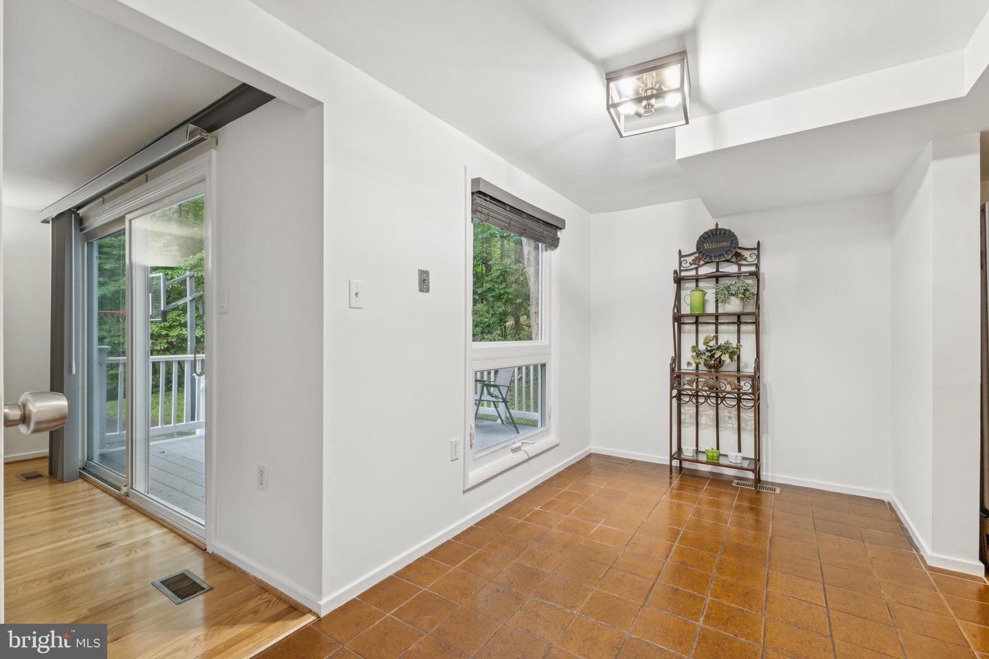 11234 HUNTING HORN LN, RESTON, Virginia 20191, 4 Bedrooms Bedrooms, ,2 BathroomsBathrooms,Residential,For sale,11234 HUNTING HORN LN,VAFX2237000 MLS # VAFX2237000