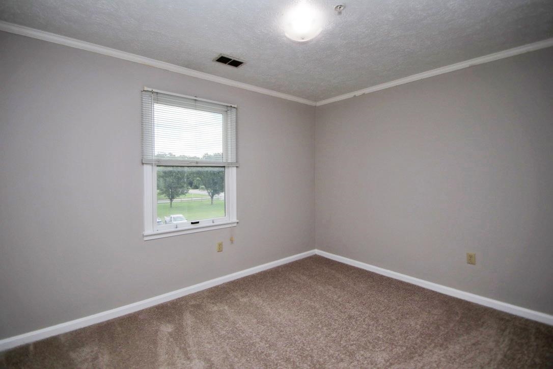1282 OX RD, WOODSTOCK, Virginia 22664, 2 Bedrooms Bedrooms, ,2 BathroomsBathrooms,Residential,1282 OX RD,664598 MLS # 664598