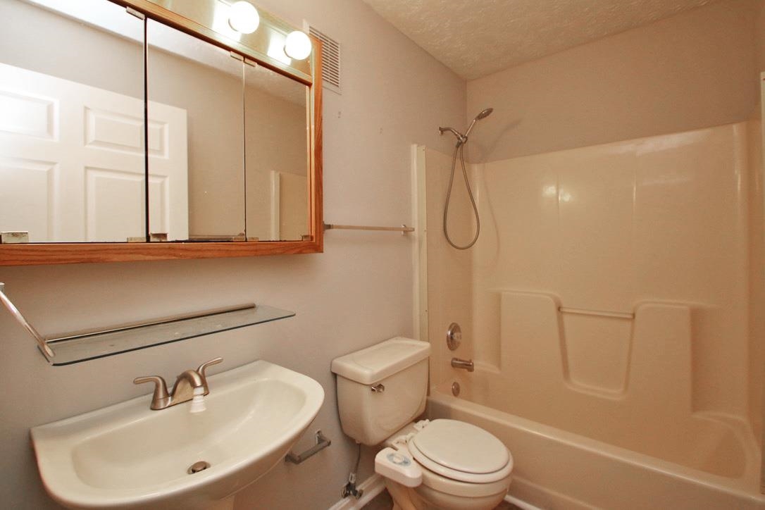 1282 OX RD, WOODSTOCK, Virginia 22664, 2 Bedrooms Bedrooms, ,2 BathroomsBathrooms,Residential,1282 OX RD,664598 MLS # 664598