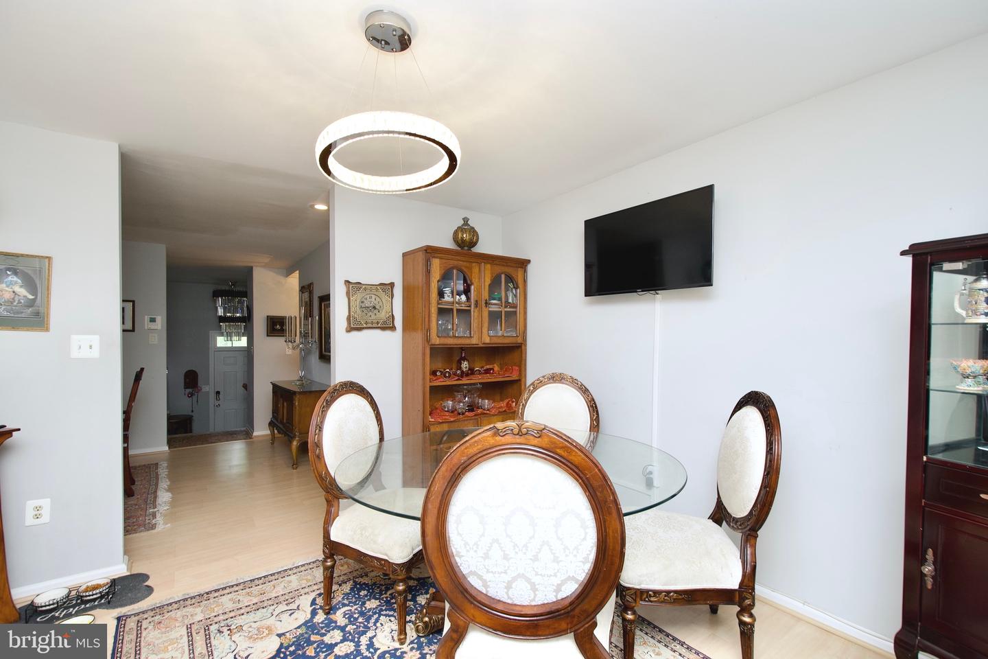 4024 NICHOLAS CT, FAIRFAX, Virginia 22033, 3 Bedrooms Bedrooms, ,3 BathroomsBathrooms,Residential,For sale,4024 NICHOLAS CT,VAFX2237876 MLS # VAFX2237876