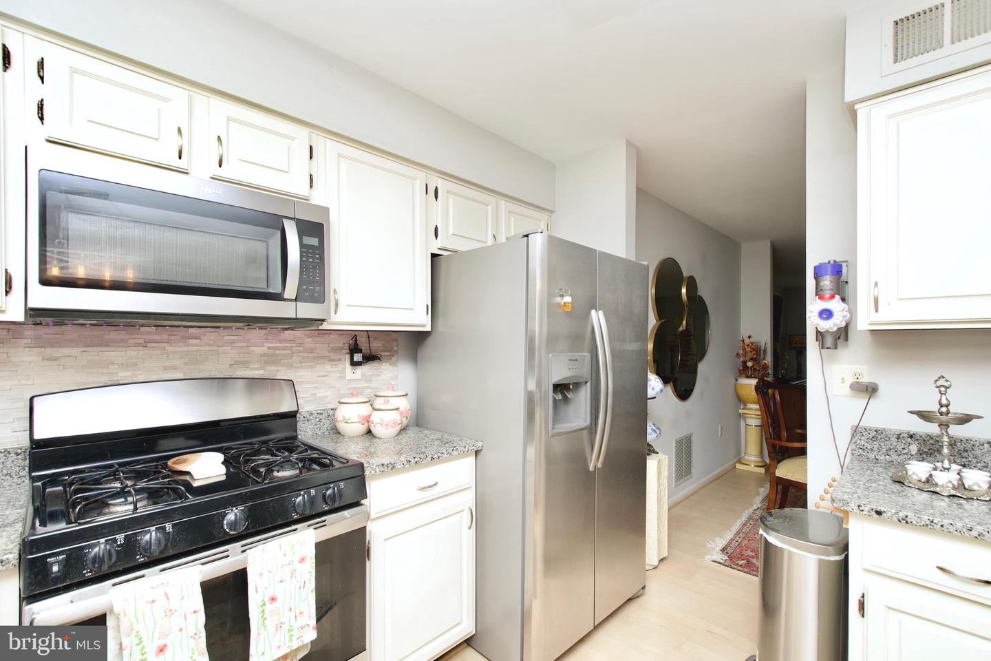 4024 NICHOLAS CT, FAIRFAX, Virginia 22033, 3 Bedrooms Bedrooms, ,3 BathroomsBathrooms,Residential,For sale,4024 NICHOLAS CT,VAFX2237876 MLS # VAFX2237876