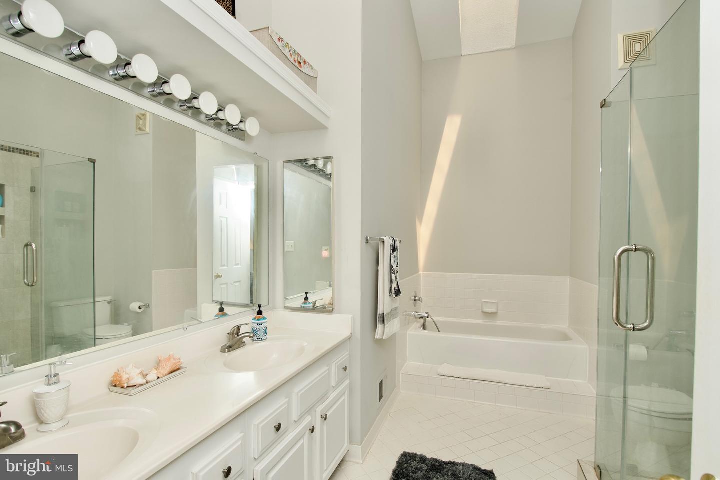 4024 NICHOLAS CT, FAIRFAX, Virginia 22033, 3 Bedrooms Bedrooms, ,3 BathroomsBathrooms,Residential,For sale,4024 NICHOLAS CT,VAFX2237876 MLS # VAFX2237876
