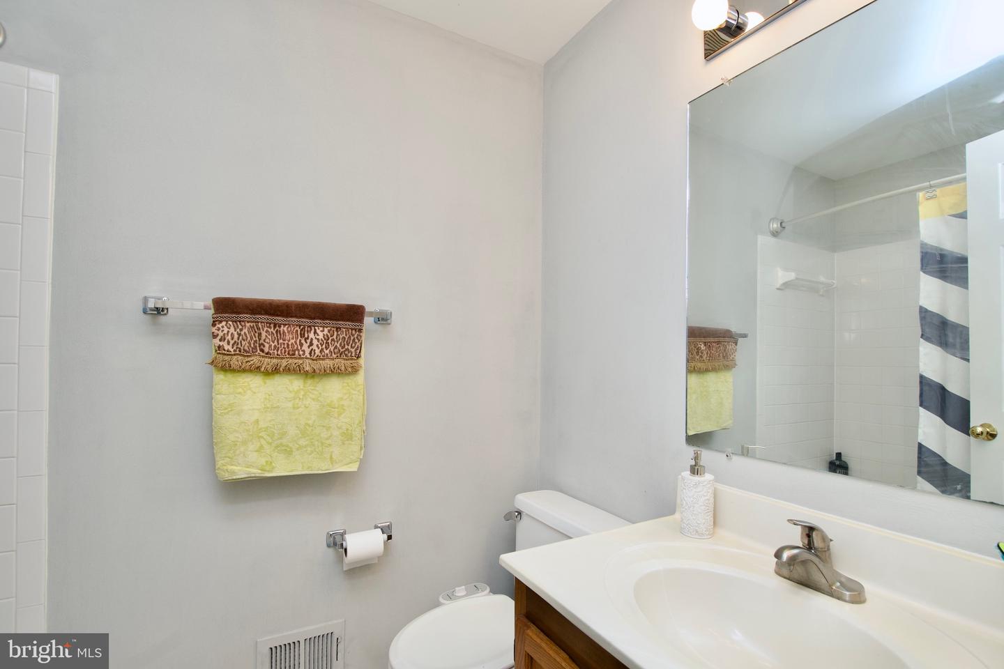 4024 NICHOLAS CT, FAIRFAX, Virginia 22033, 3 Bedrooms Bedrooms, ,3 BathroomsBathrooms,Residential,For sale,4024 NICHOLAS CT,VAFX2237876 MLS # VAFX2237876
