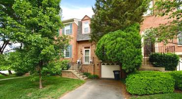 4024 NICHOLAS CT, FAIRFAX, Virginia 22033, 3 Bedrooms Bedrooms, ,3 BathroomsBathrooms,Residential,For sale,4024 NICHOLAS CT,VAFX2237876 MLS # VAFX2237876