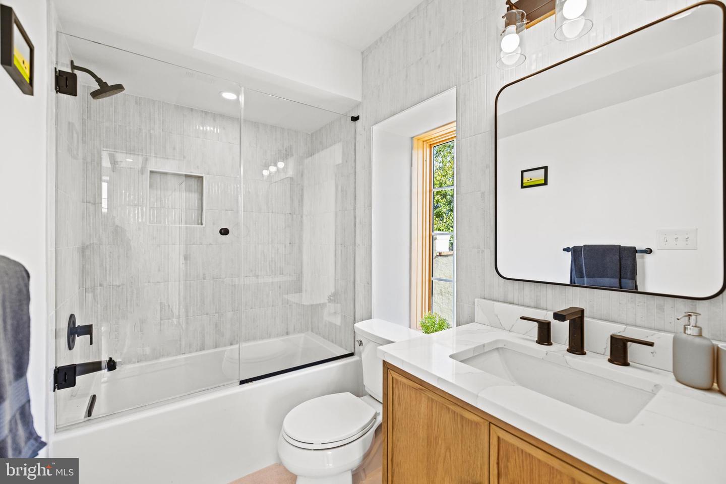 119 BATES ST NW #2, WASHINGTON, District Of Columbia 20001, 2 Bedrooms Bedrooms, ,2 BathroomsBathrooms,Residential,For sale,119 BATES ST NW #2,DCDC2199252 MLS # DCDC2199252