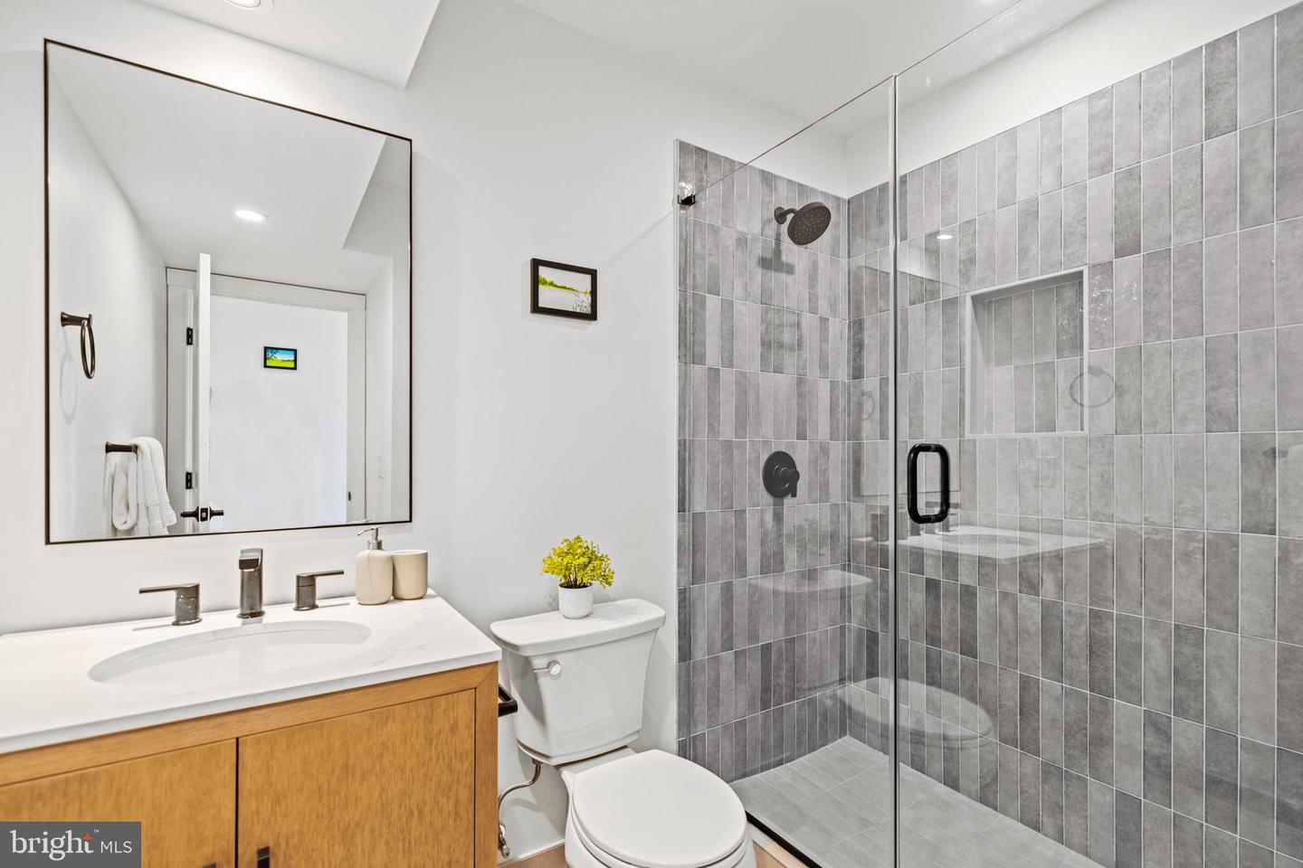 119 BATES ST NW #2, WASHINGTON, District Of Columbia 20001, 2 Bedrooms Bedrooms, ,2 BathroomsBathrooms,Residential,For sale,119 BATES ST NW #2,DCDC2199252 MLS # DCDC2199252