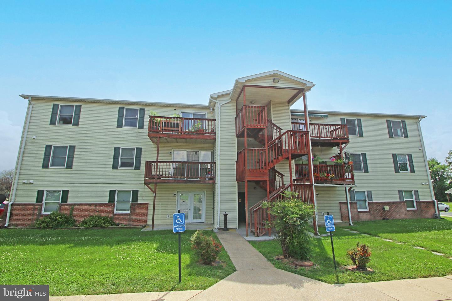 1282-A12 OX RD, WOODSTOCK, Virginia 22664, 2 Bedrooms Bedrooms, ,2 BathroomsBathrooms,Residential,For sale,1282-A12 OX RD,VASH2011442 MLS # VASH2011442