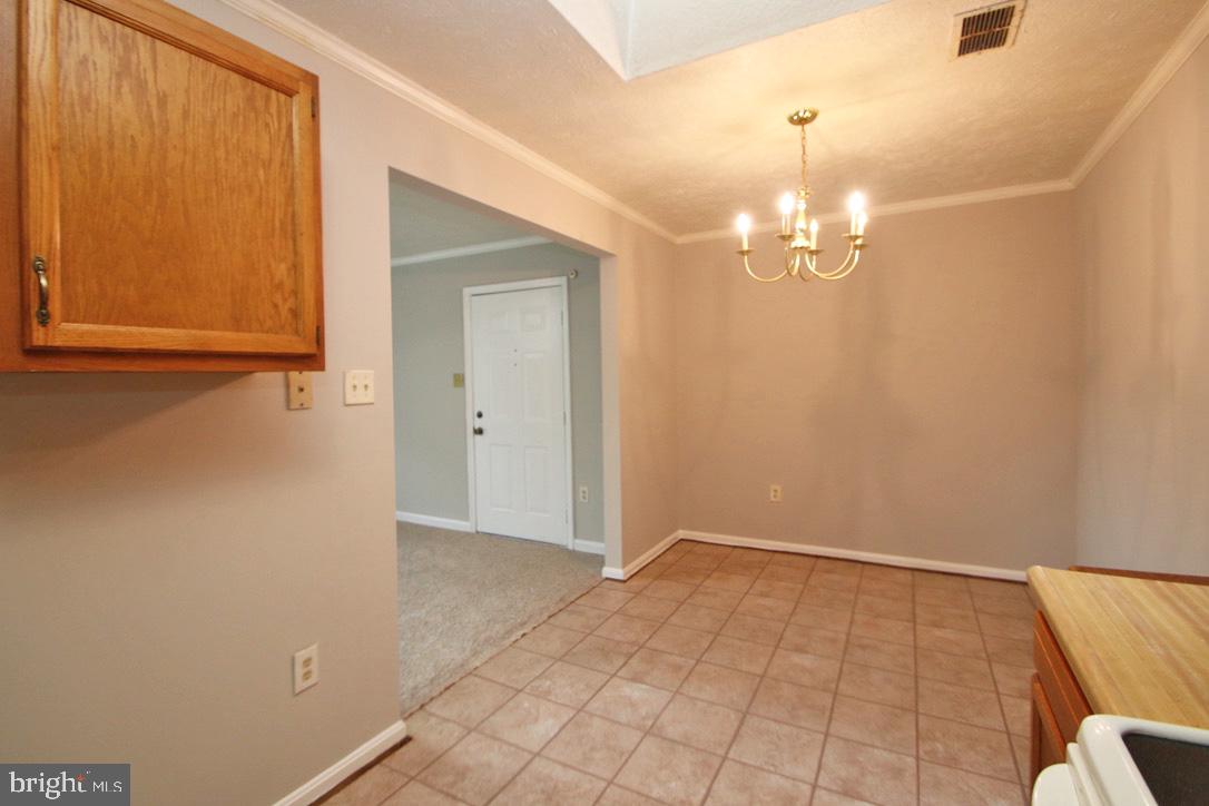 1282-A12 OX RD, WOODSTOCK, Virginia 22664, 2 Bedrooms Bedrooms, ,2 BathroomsBathrooms,Residential,For sale,1282-A12 OX RD,VASH2011442 MLS # VASH2011442