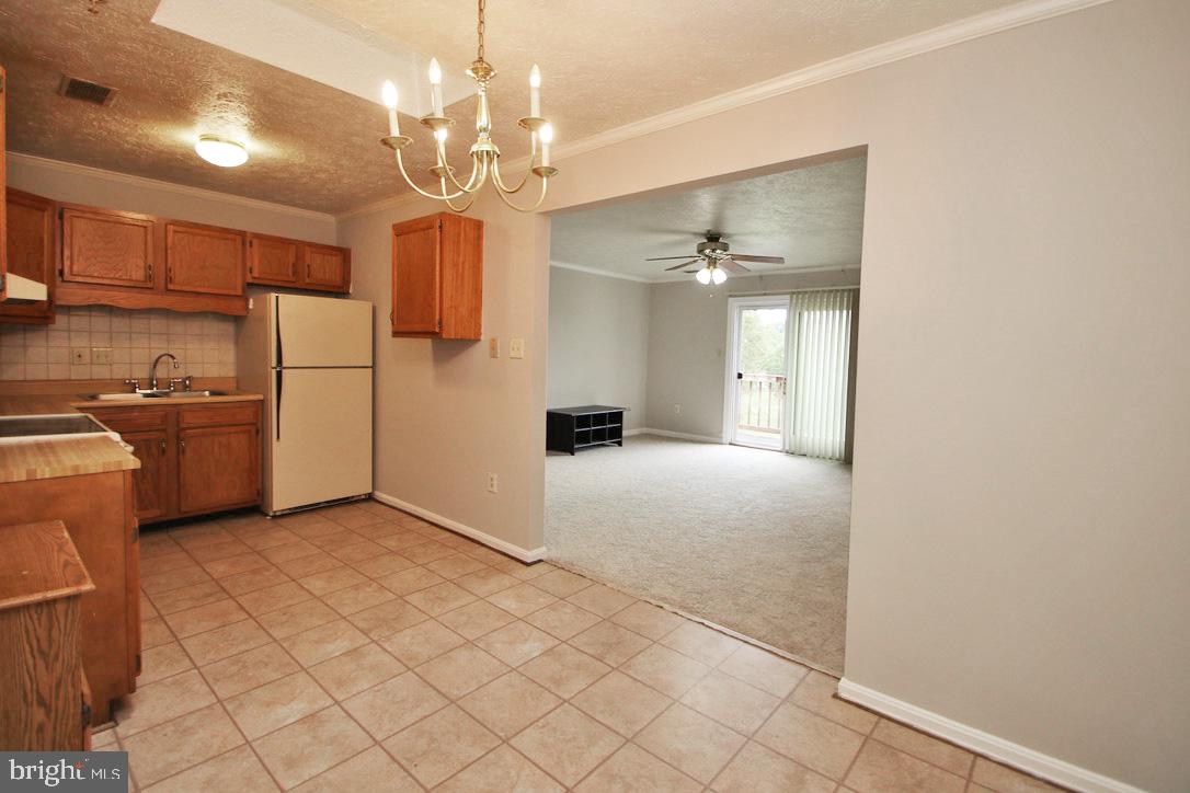 1282-A12 OX RD, WOODSTOCK, Virginia 22664, 2 Bedrooms Bedrooms, ,2 BathroomsBathrooms,Residential,For sale,1282-A12 OX RD,VASH2011442 MLS # VASH2011442
